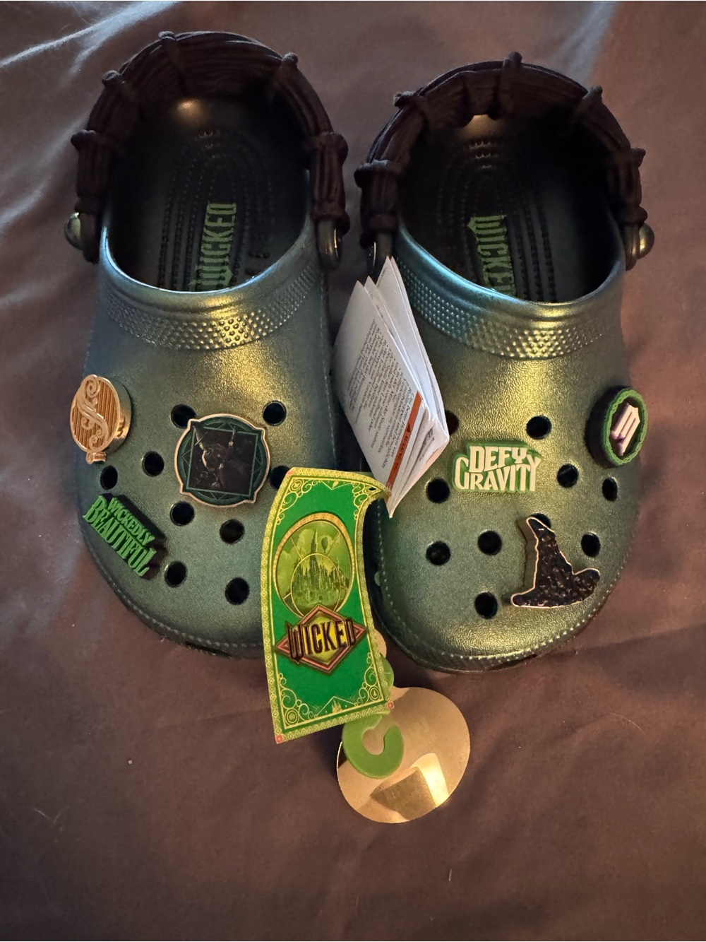 WOMENS WICKED Metallic Green CROC Shoes with Collectible Charms - Jibbitz Style